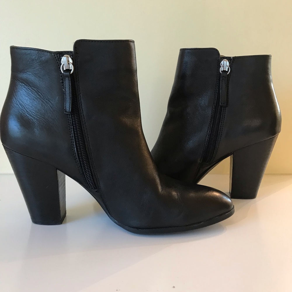Adrienne Vittadini Black Leather Ankle Booties
